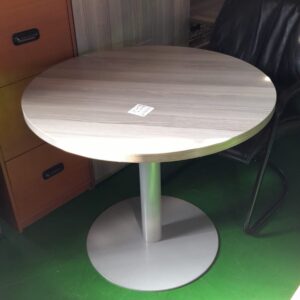 900mm Diameter Round Table Coimbra
