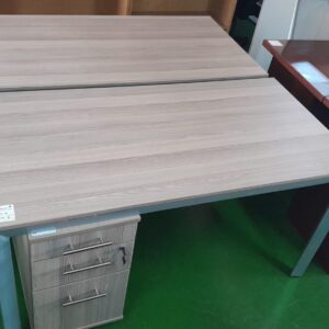 1400mm x 700mm Straight Desk On Steel Frame Coimbra