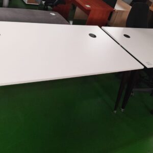 1600mm x 900mm Straight Desk On Dark Wooden Legs White Top