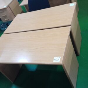 1200mm x 600mm Desks Oak Melamine