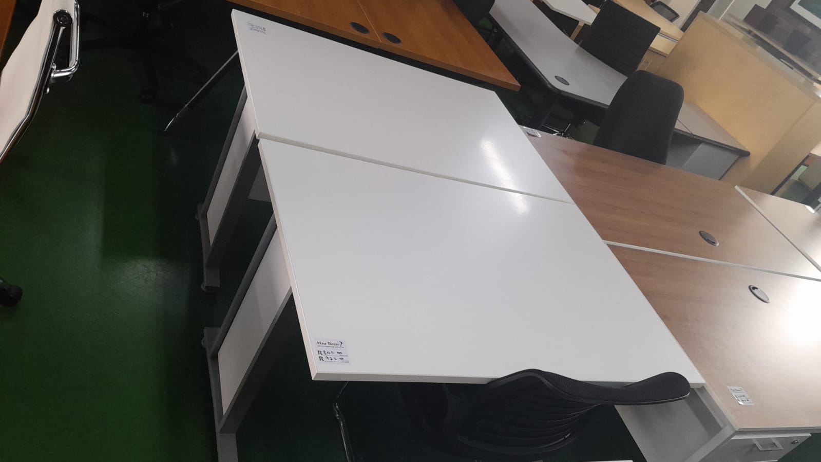 1200mm x 800mm Straight Desk Gloss White