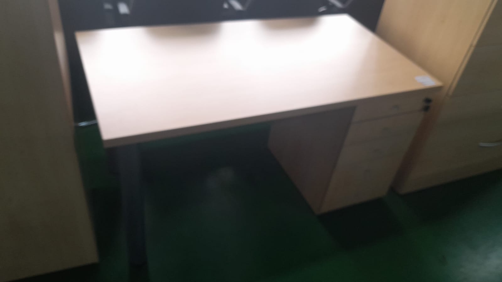 1400mm x 750mm Straight Desk With Desk High Pedestal & 2 Pole Legs Maple Melamine