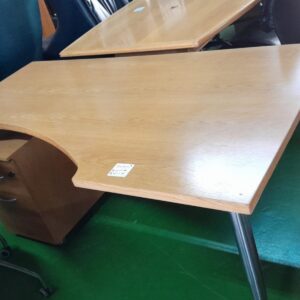 1800mm x 1000mm L Shaped Desk With Mobile Pedestal Oak Veneer